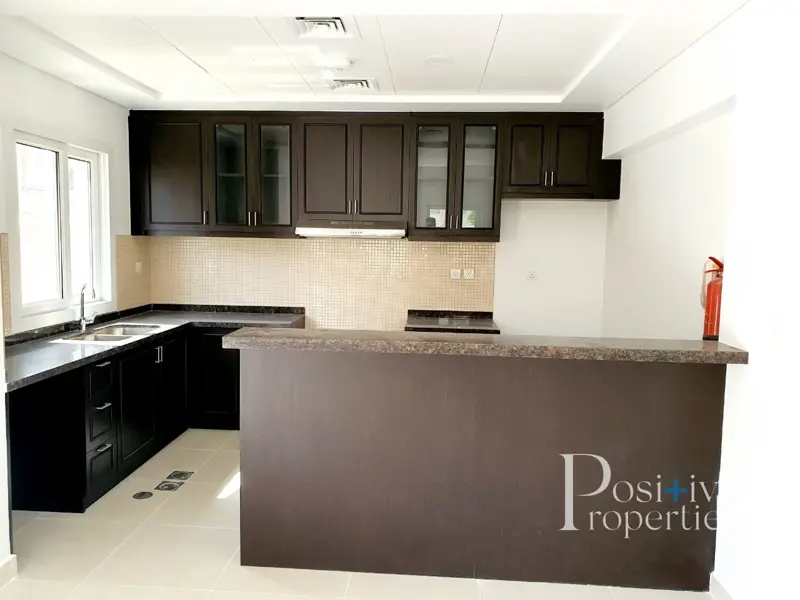 -good-location-close-to-mall-brand-new-3bed.webp