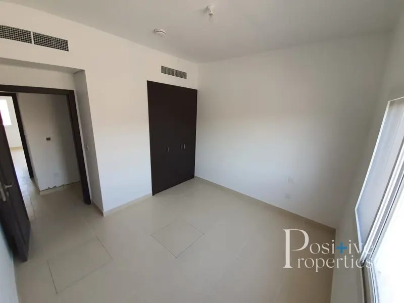 -good-location-close-to-mall-brand-new-3bed.webp