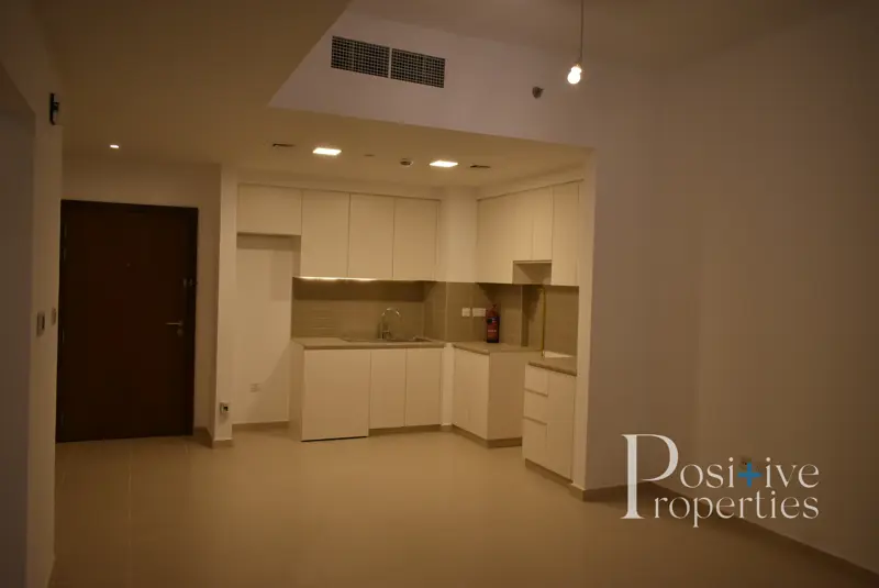 1-bed-room-1-year-warranty-1-month-free.webp