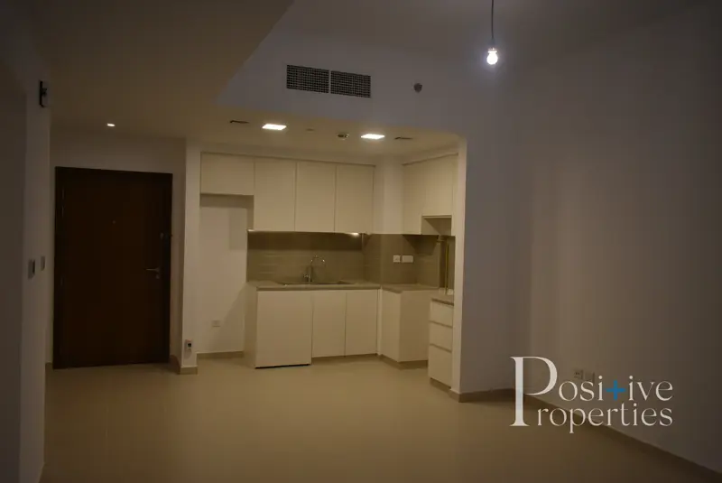 1-bed-room-1-year-warranty-1-month-free.webp
