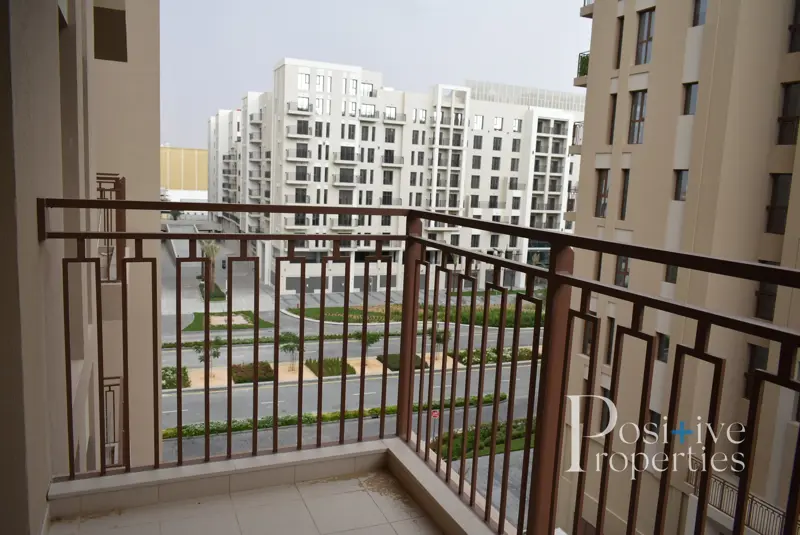 1-bed-room-1-year-warranty-1-month-free.webp