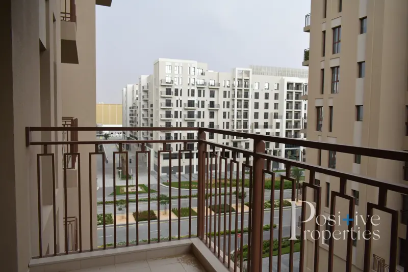 1-bed-room-1-year-warranty-1-month-free.webp
