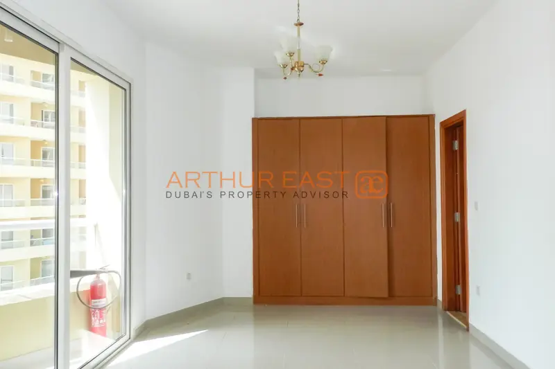 1-bedroom-unit-42k-lakeside-tower-impz.webp