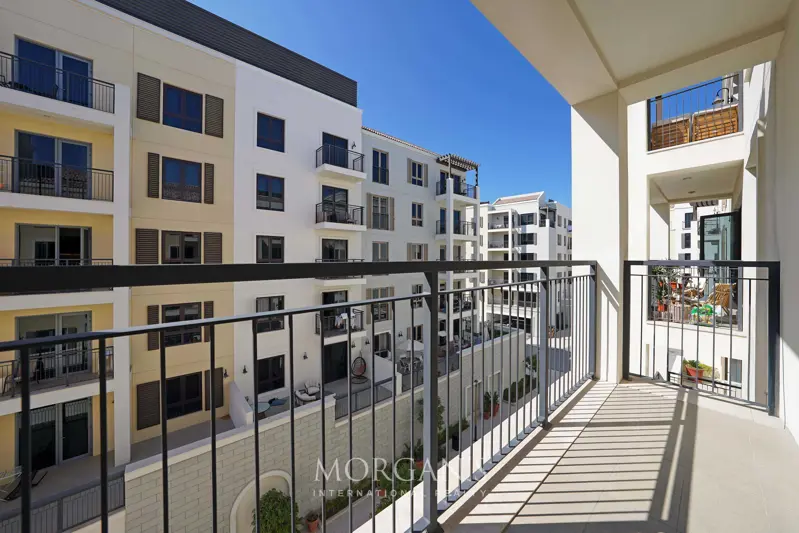 1-br-unit-unfurnished-community-view.webp
