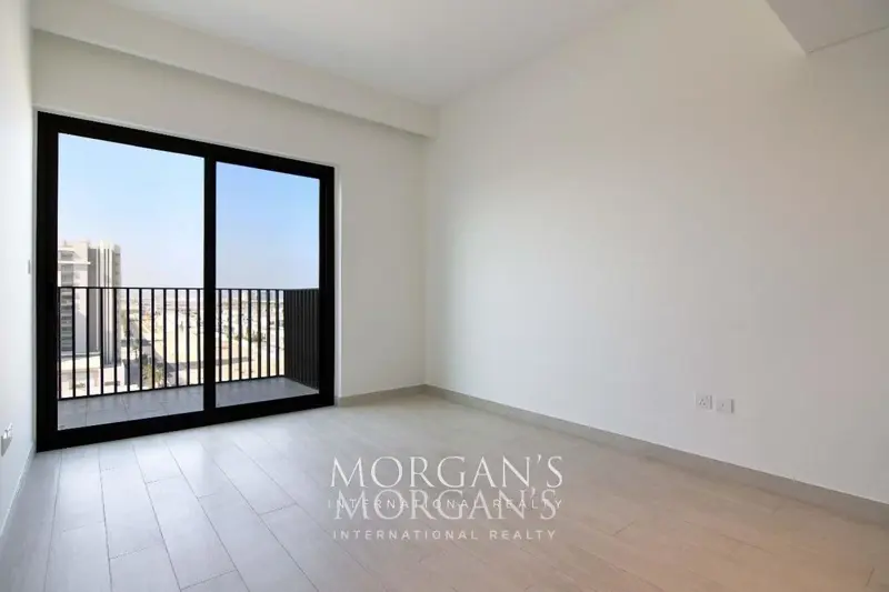 1-month-free-high-floor-bright-layout.webp