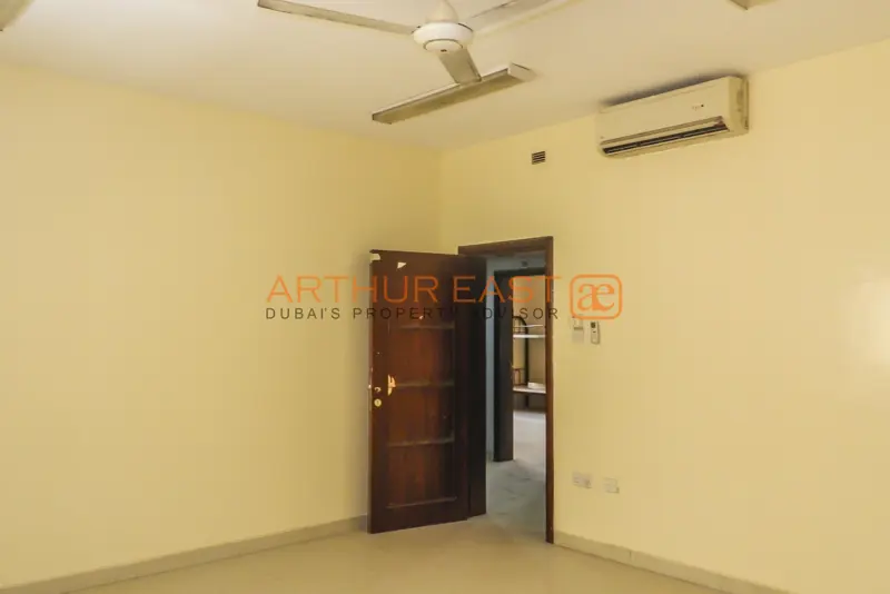 100-rooms-available-jebel-ali-aed-2800.webp