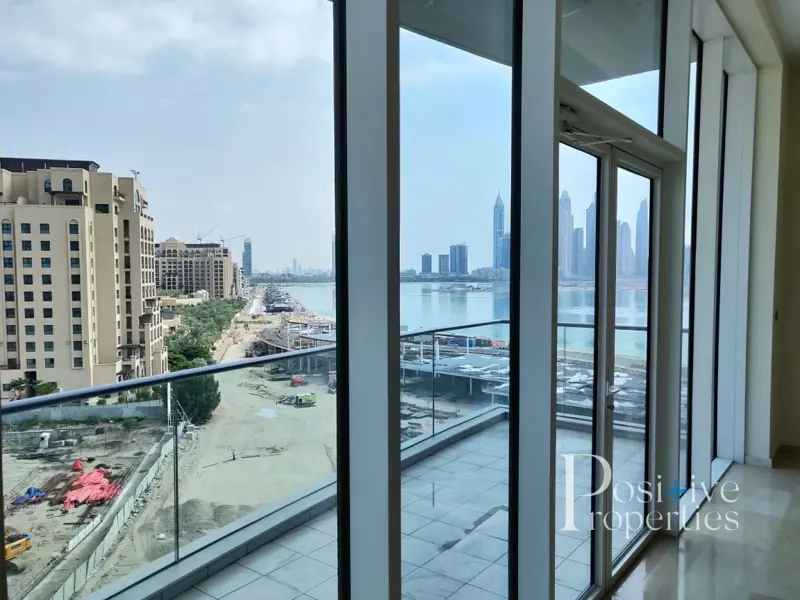 12-cheques-beach-access-marina-view.webp