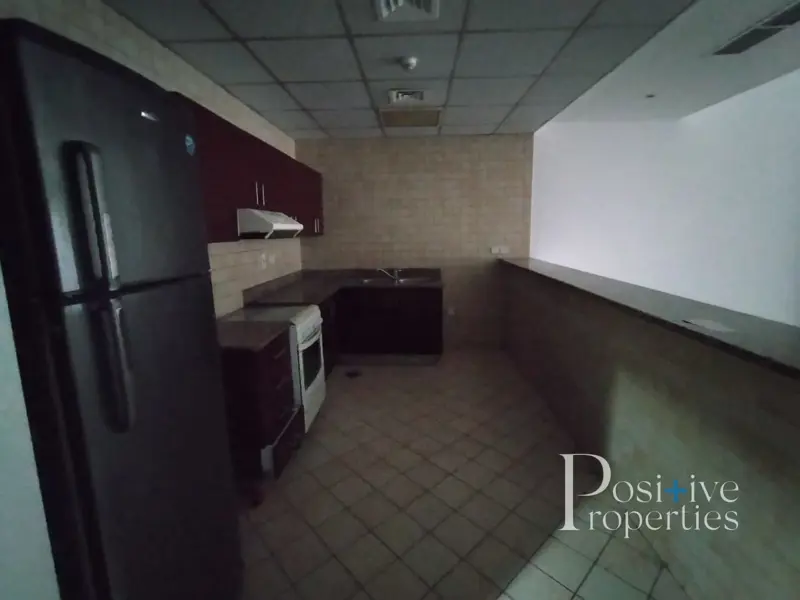 13-months-contract-huge-1bhk-near-mall.webp
