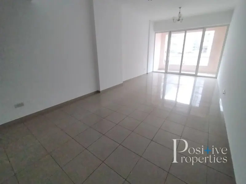 13-months-contract-huge-1bhk-near-mall.webp
