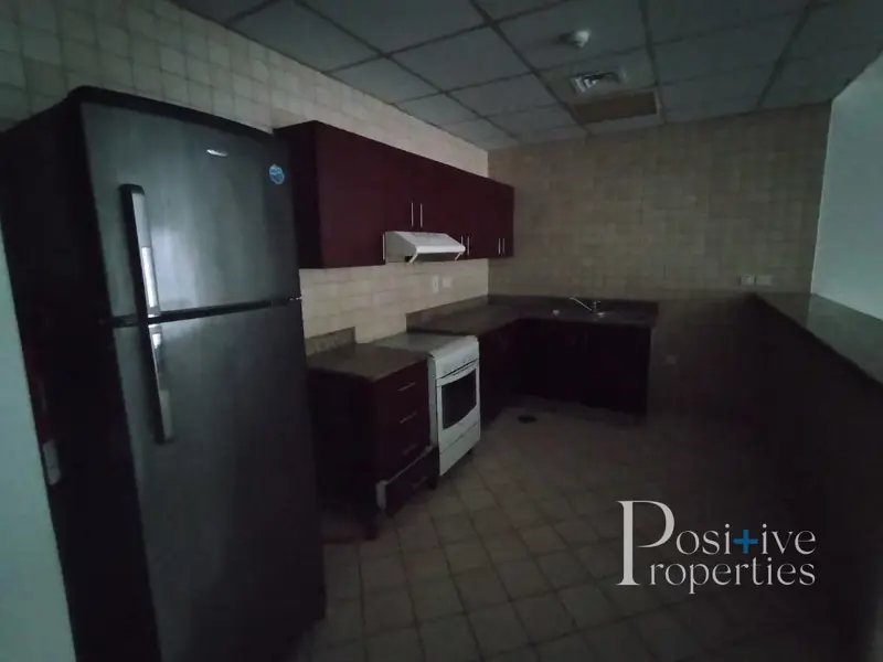 13-months-contract-huge-1bhk-near-mall.webp