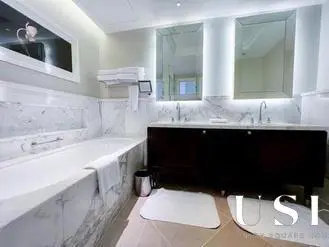 2-bed-large-layout-i-vacant-now-i-sea-views.webp