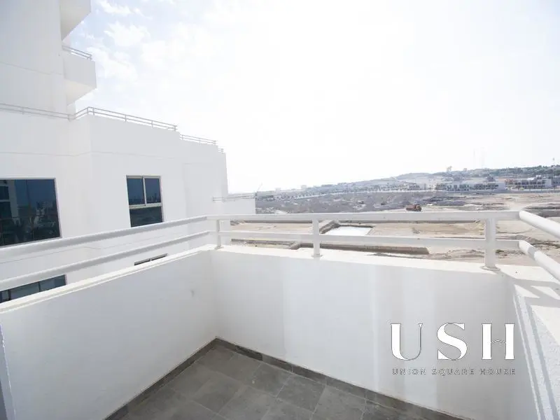 2-bedmaid-close-to-metro-vacant-vastu-ok-1.webp
