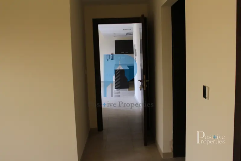 2-br-open-kitchen-ready-to-move-vacant.webp