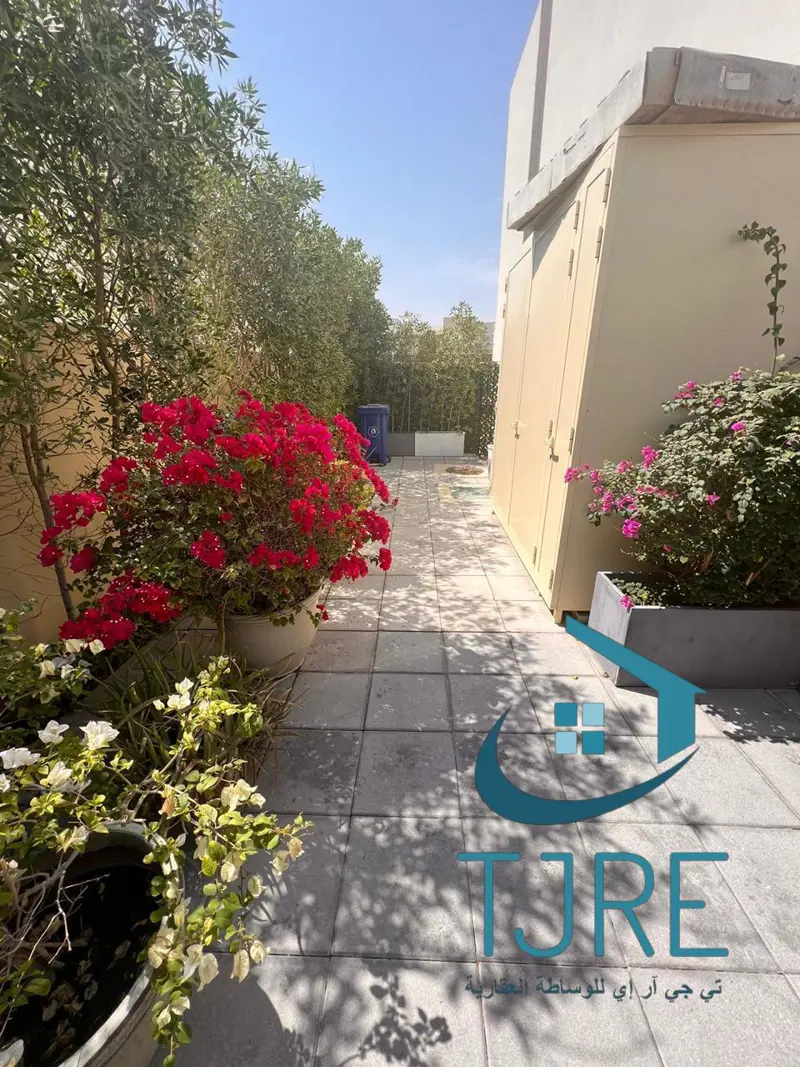 3-bedroom-stacked-home-l-spacious-l-rentedl-huge-garden.webp