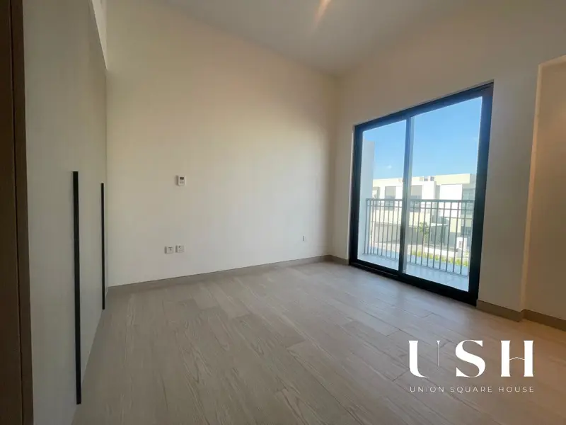 4-bed-type-b-landscaped-single-row-corner-unit.webp