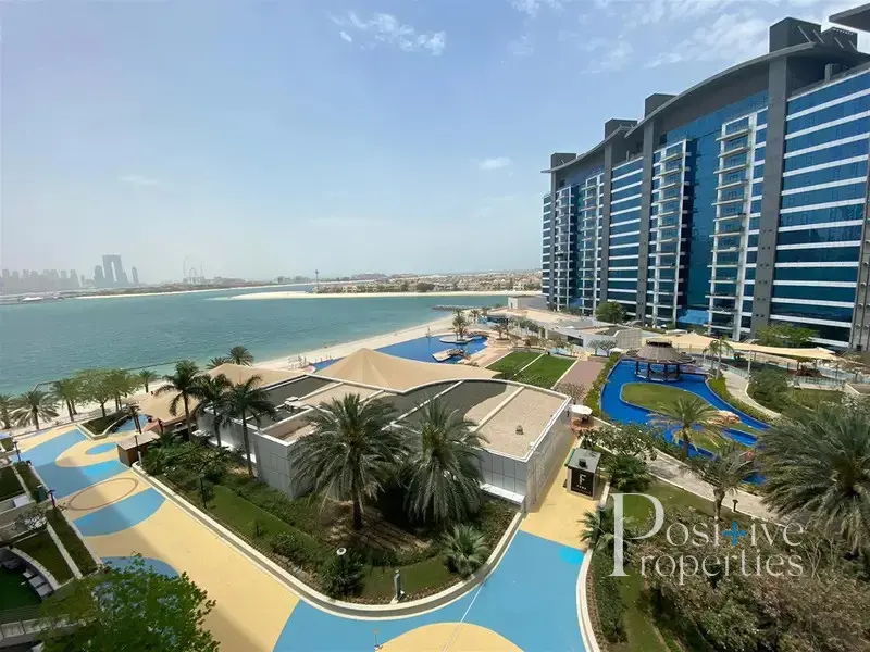 5-star-facilities-large-one-bed-private-beach.webp