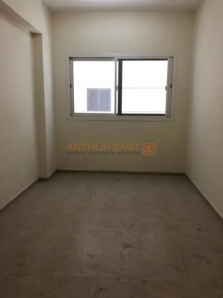aed-3500-i-al-quoz-i-convenient-location.webp