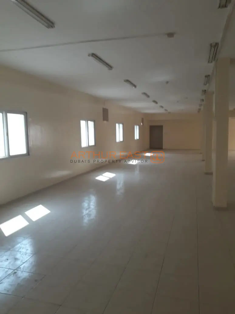 aed-3500-i-al-quoz-i-convenient-location.webp