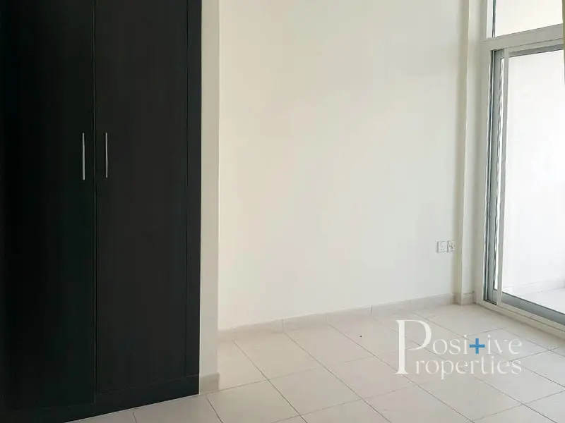affordable-vacant-studio-i-best-location.webp