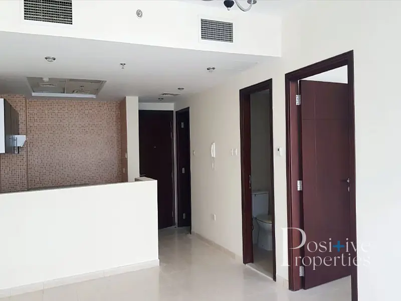 affordable-vacant-studio-i-best-location.webp