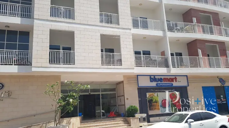 amazing-price-spacious-area-large-balcony.webp