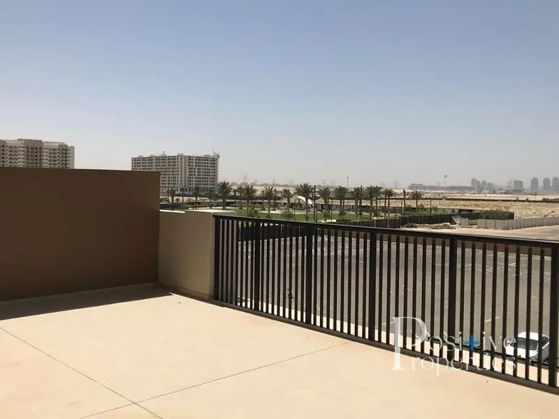 amazing-terrace-apartment-with-open-park-view.webp