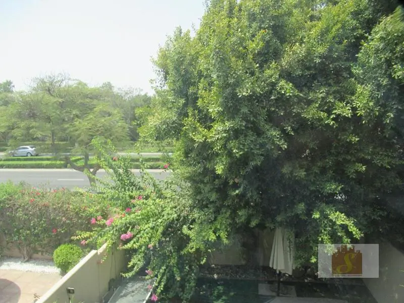 available-villa-2br-very-nice-location.webp