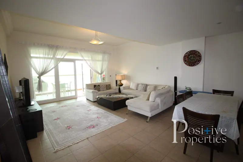 beach-access-sea-view-furnished-vacant-in-march.webp