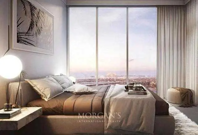 beach-access-spacious-1-br-unit-prime-location-1.webp