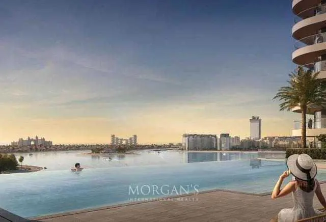 beach-access-spacious-1-br-unit-prime-location-1.webp