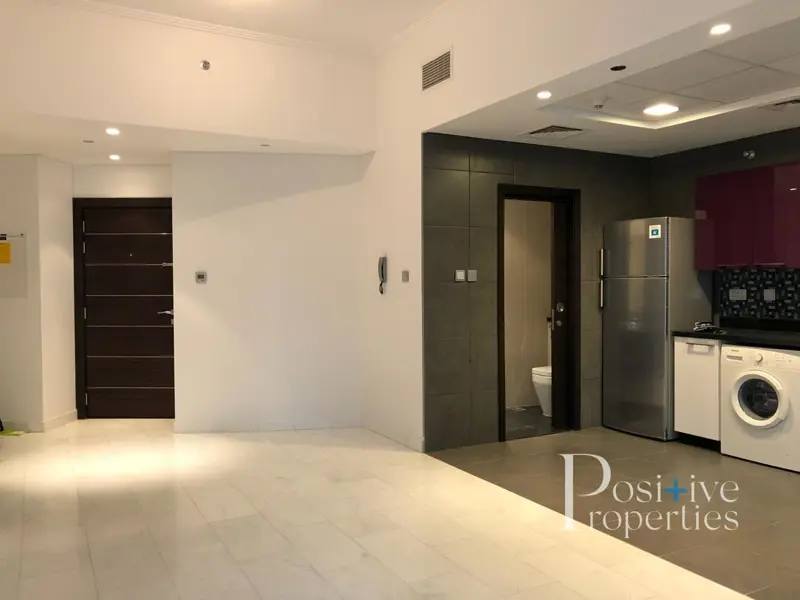 beautiful-lake-view-high-quality-one-bed-room-apartment.webp
