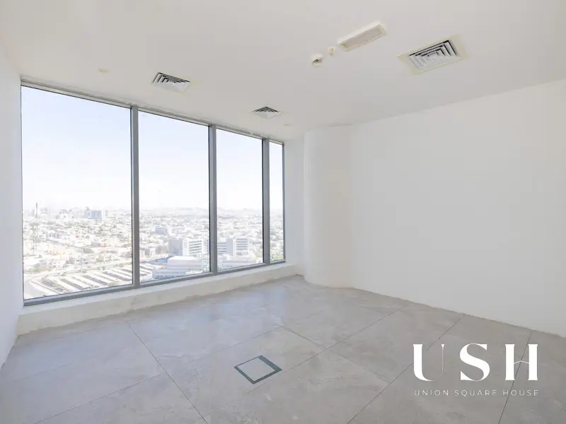 beautifully-fitted-vacant-high-grade-tower-2.webp