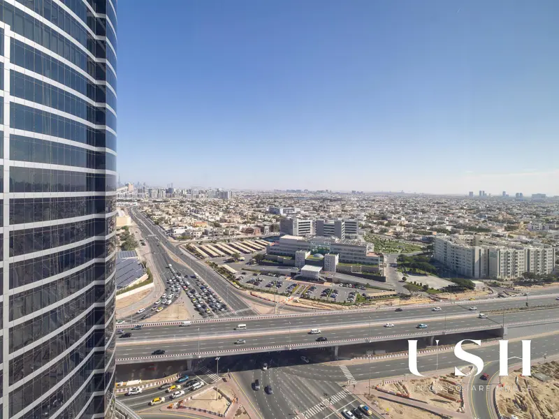 beautifully-fitted-vacant-high-grade-tower-2.webp
