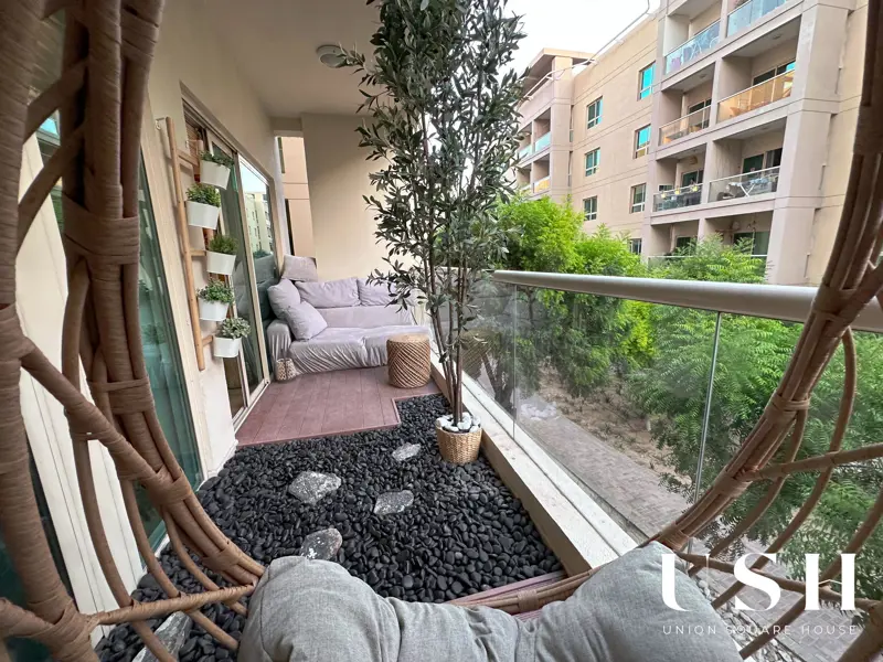 best-location-nice-view-spacious-and-bright-unit-1.webp