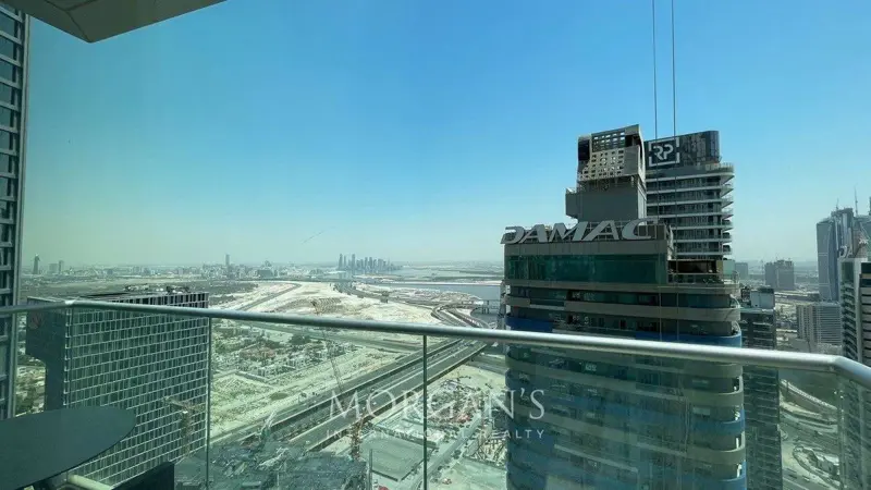 best-price-high-floor-burj-view.webp