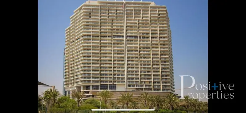 best-price-pool-view-stunning-studio.webp