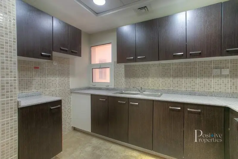 best-roi-closed-kitchen-vacant-on-transfer.webp