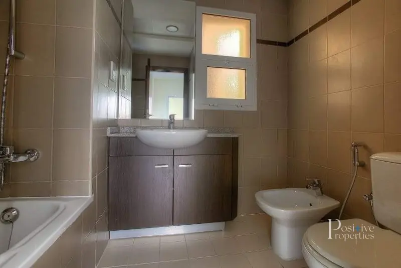 best-roi-closed-kitchen-vacant-on-transfer.webp