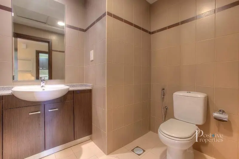 best-roi-closed-kitchen-vacant-on-transfer.webp