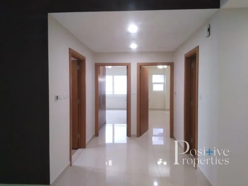 biggest-2bhk-chiller-free-upto-6-payments.webp
