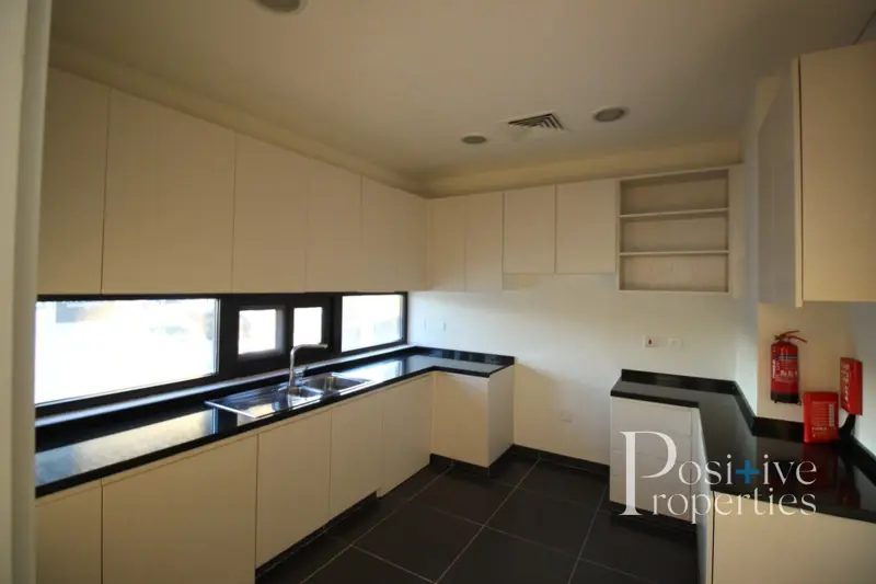 brand-new-3br-maid-middle-unit-thm-1.webp