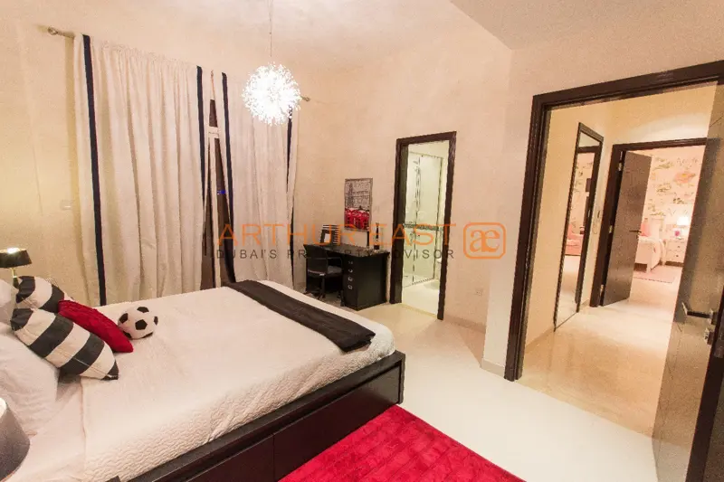 brand-new-5-bedroom-family-home-villa.webp
