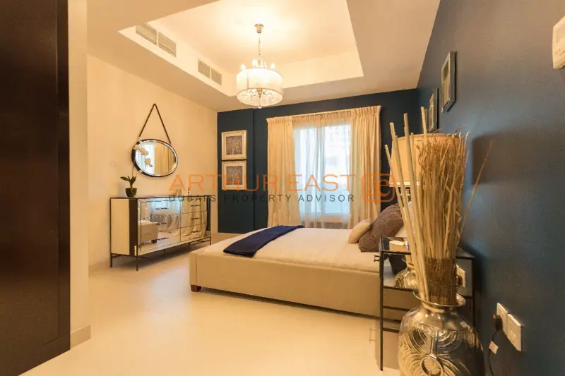 brand-new-5-bedroom-family-home-villa.webp