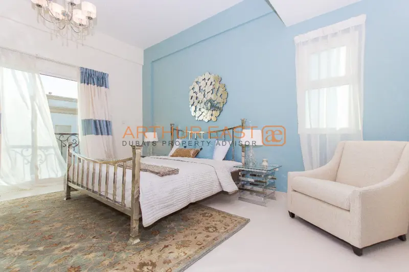 brand-new-5-bedroom-family-home-villa.webp