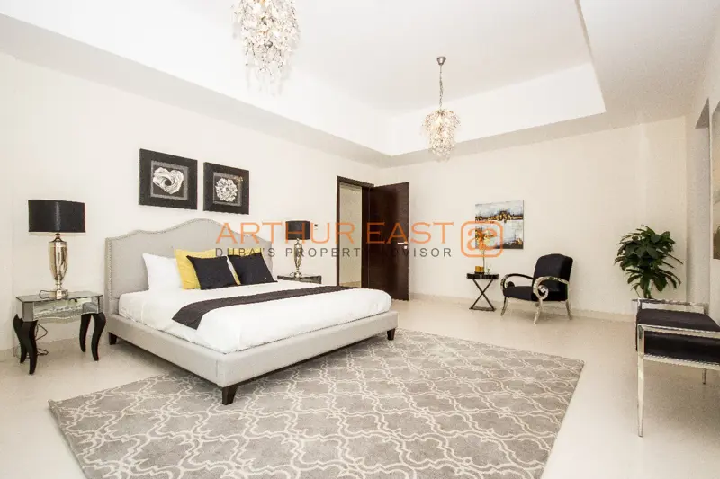 brand-new-5-bedroom-family-home-villa.webp