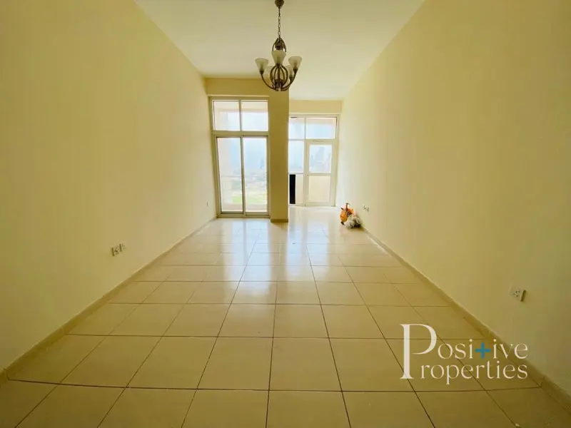 budget-2-bed-limited-time-only-closed-kitchen.webp