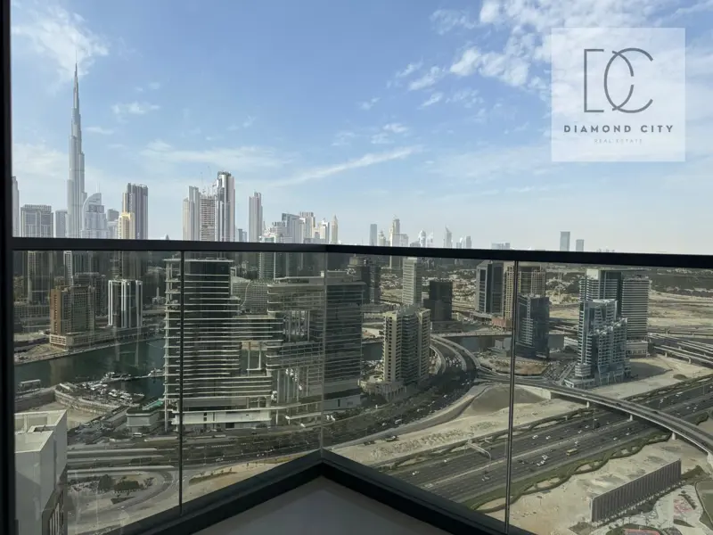 burj-khalifa-view-high-floor-brand-new-1.webp