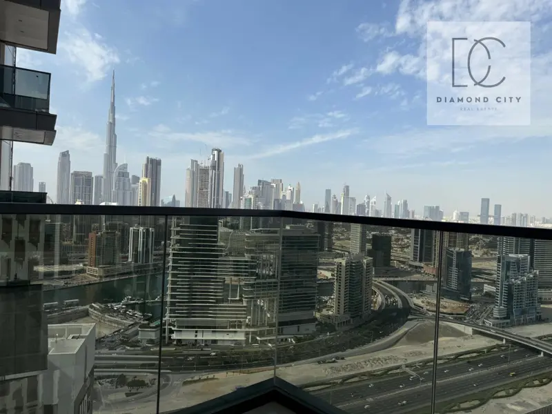 burj-khalifa-view-high-floor-brand-new-1.webp