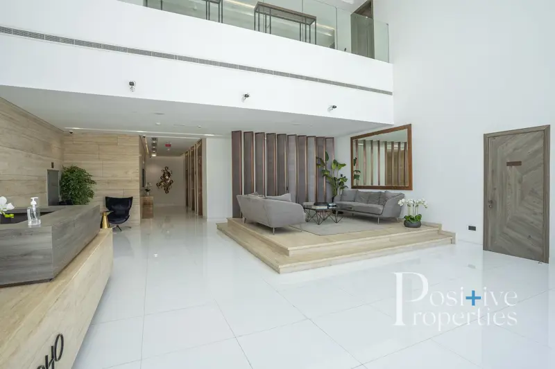 can-be-furnished-spacious-3-bed-private-beach.webp