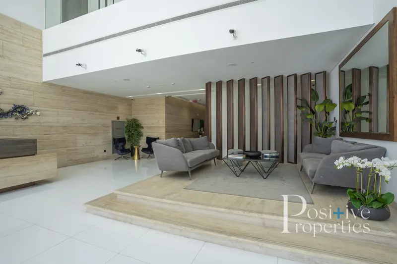 can-be-furnished-spacious-3-bed-private-beach.webp